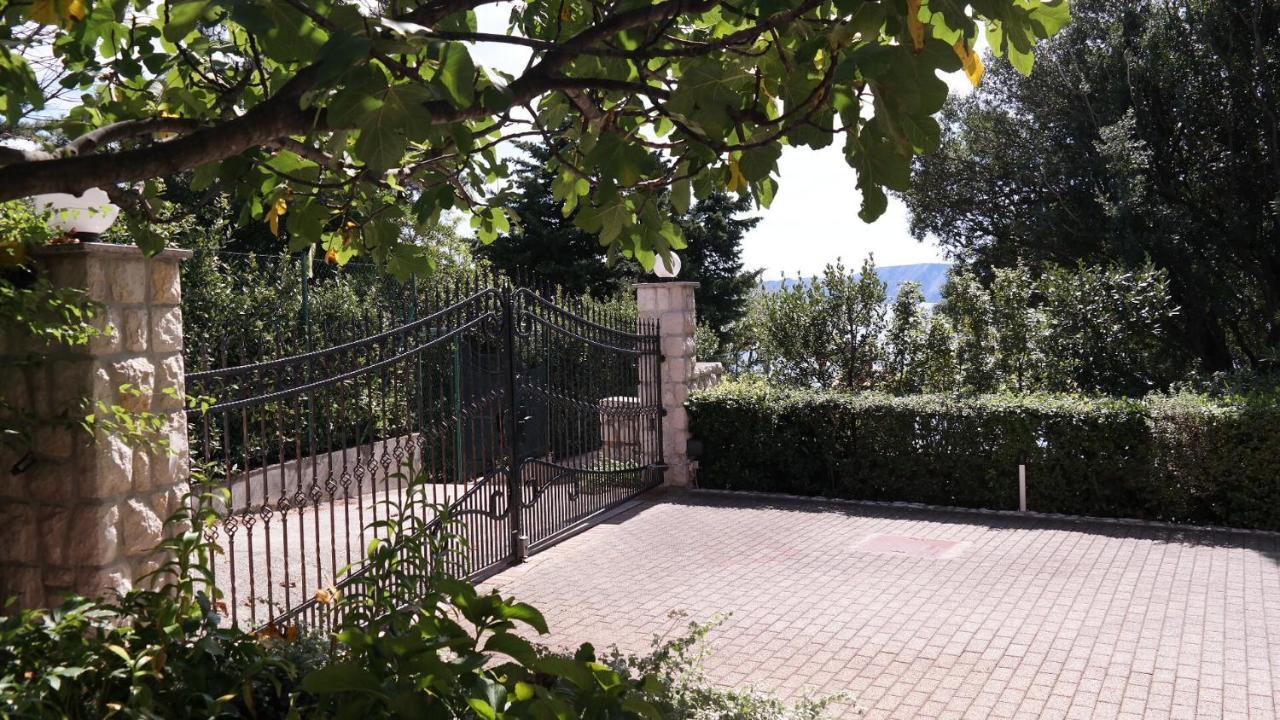 Apartmani Lili Novi Vinodolski Eksteriør bilde