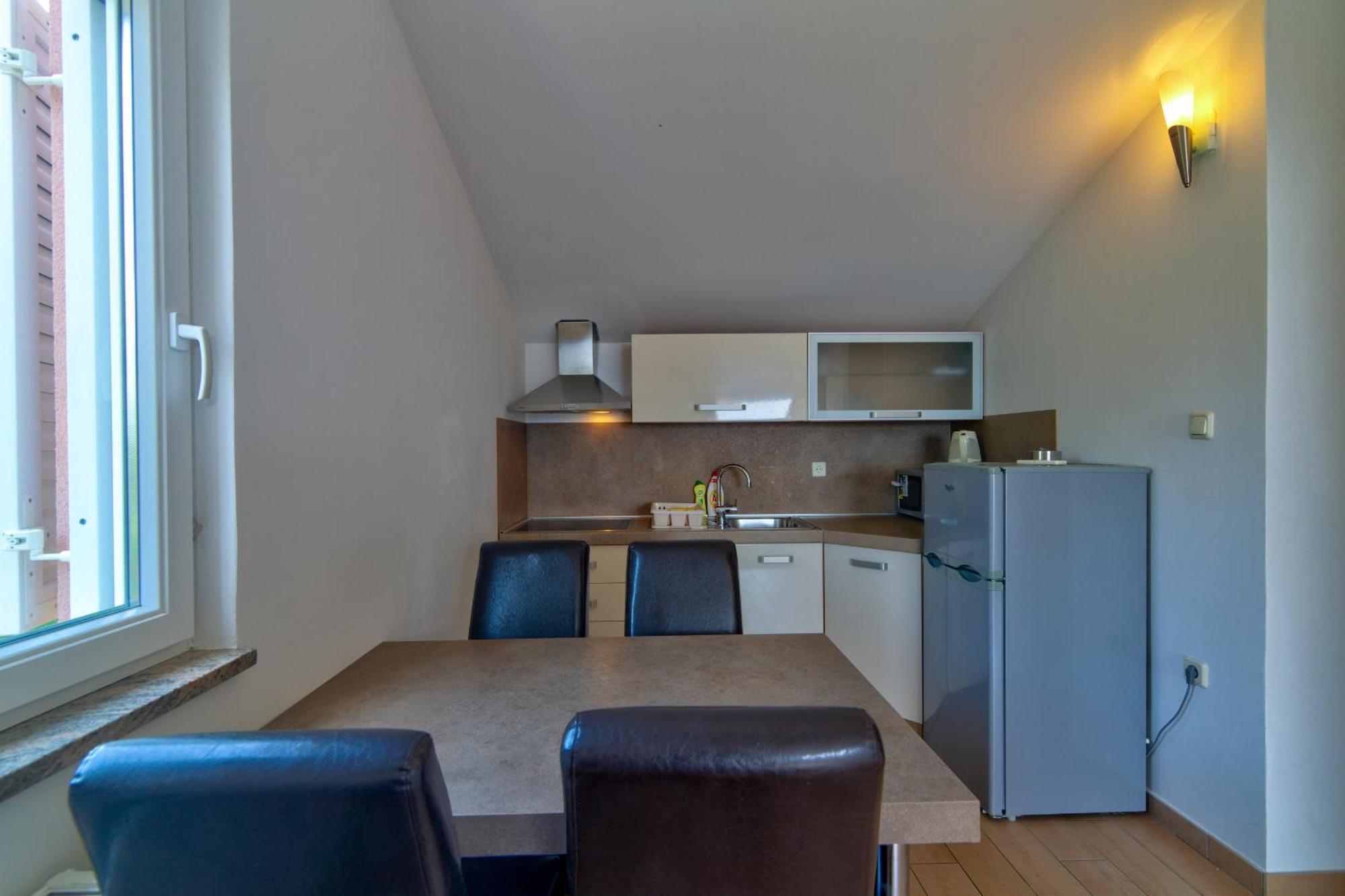 Apartmani Lili Novi Vinodolski Eksteriør bilde