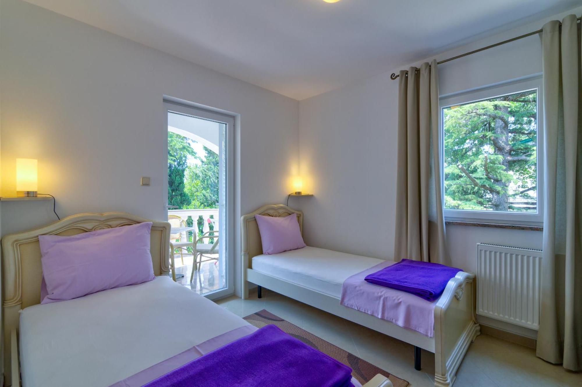 Apartmani Lili Novi Vinodolski Rom bilde